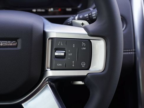 New 2026 Land Rover Discovery Dynamic SE AWD/4WD image 13