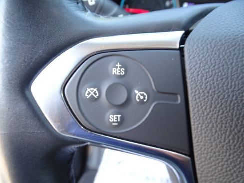 Used 2018 Chevrolet Traverse AWD LT w/ 2LT image 23