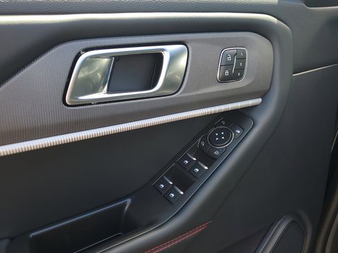 Certified 2025 Ford Explorer ST-Line w/ Premium Package image 20