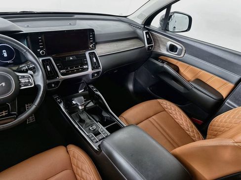 Certified 2023 Kia Sorento SX Prestige AWD/4WD image 31