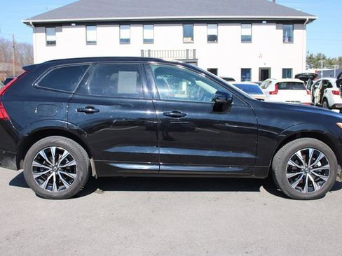 Used 2025 Volvo XC60 B5 Plus image 6