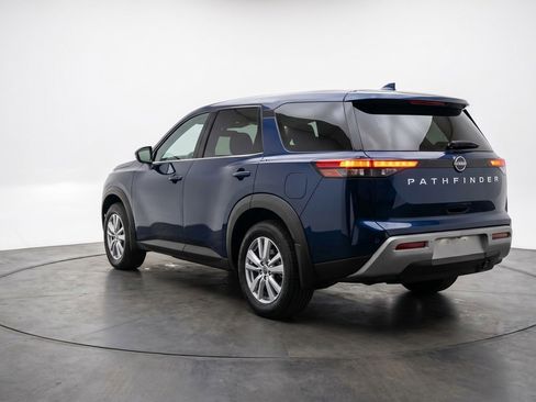 Used 2025 Nissan Pathfinder SV FWD image 6