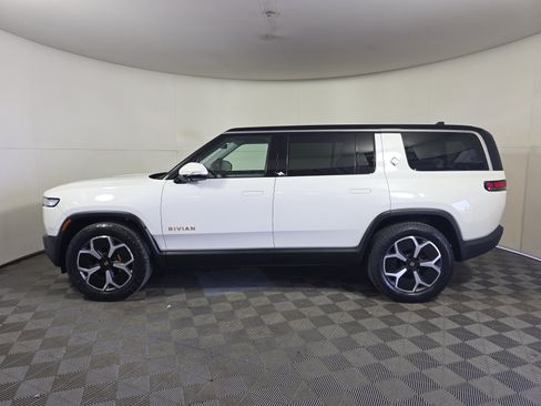 Used 2024 Rivian R1S Adventure AWD/4WD image 2