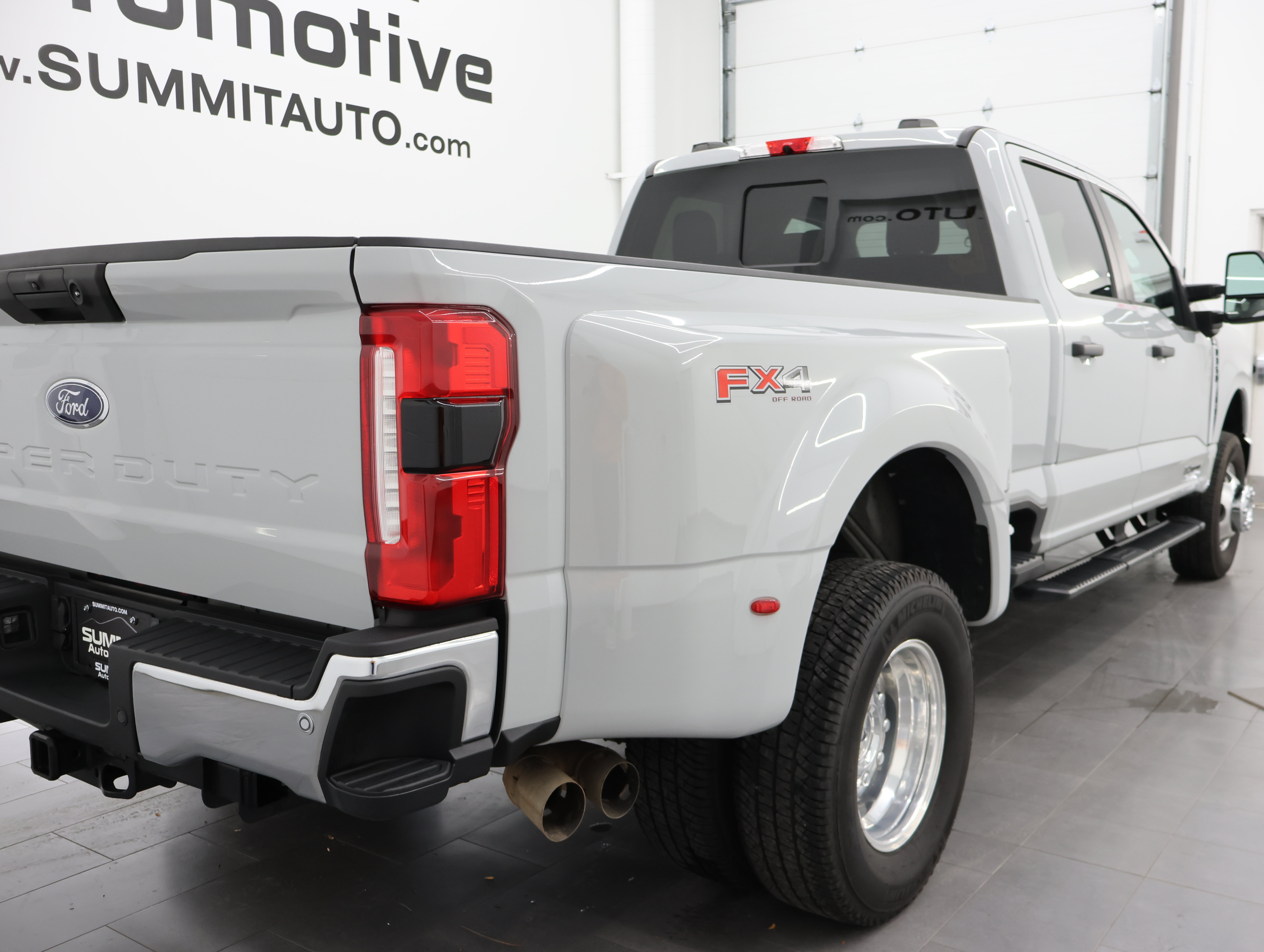 Used 2025 Ford F350 XL w/ 360-Degree Camera Package AWD/4WD image 4