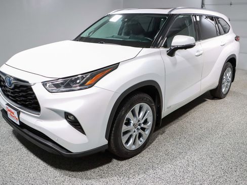 Used 2023 Toyota Highlander Limited AWD/4WD image 37