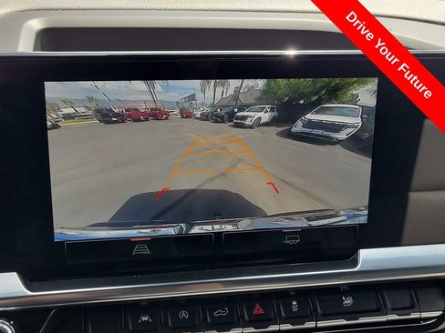 Used 2026 GMC Sierra 1500 SLT RWD image 12