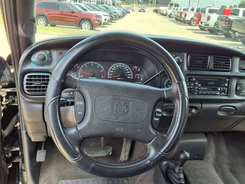 Used 1998 Dodge Ram 1500 Truck 4x4 Quad Cab image 16
