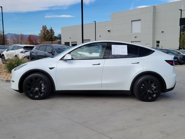 Used 2023 Tesla Model Y Long Range AWD/4WD image 2