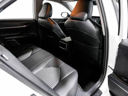 Used 2024 Toyota Camry SE FWD image 29