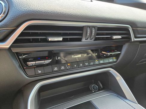 Used 2025 MAZDA CX-90 3.3 Turbo w/ Preferred Package AWD/4WD image 31
