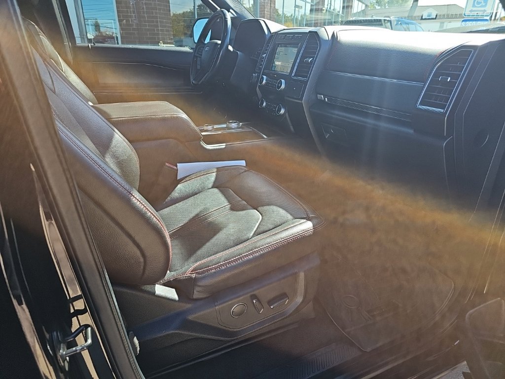 Used 2019 Ford Expedition Limited w/ Equipment Group 303A AWD/4WD image 26