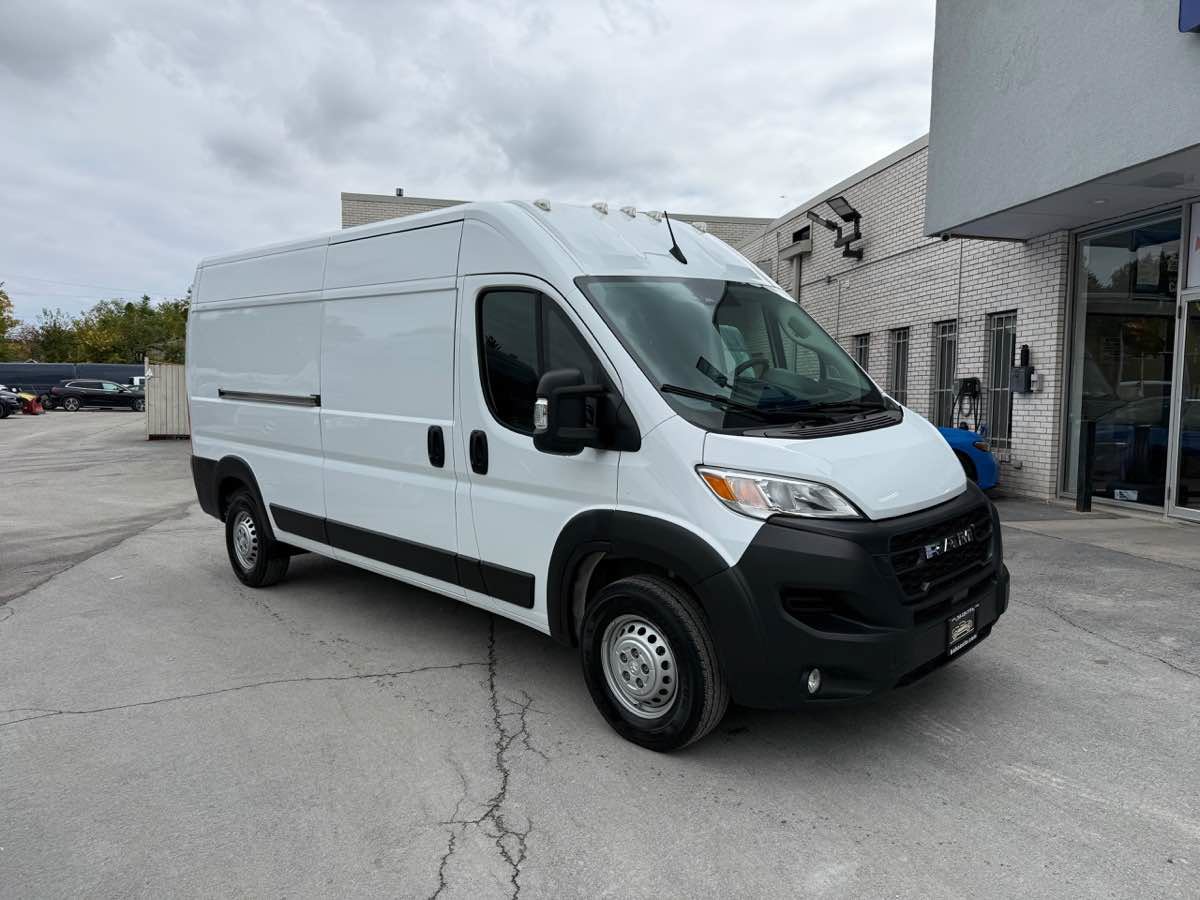Used 2026 RAM ProMaster 2500 w/ Convenience Group FWD image 4