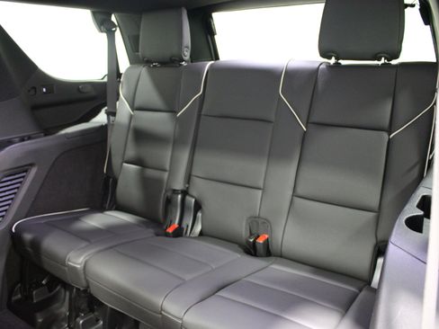Certified 2024 Cadillac Escalade Premium Luxury w/ Performance Package AWD/4WD image 22