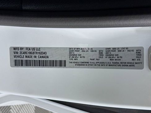 New 2026 Chrysler Pacifica Select image 32