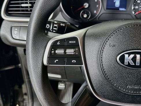 Used 2020 Kia Sorento L FWD image 14