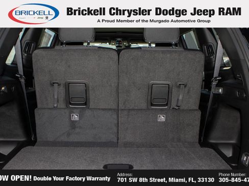 New 2025 Jeep Grand Cherokee L Laredo image 9