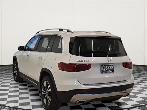Used 2025 Mercedes-Benz GLB 250 4MATIC w/ Winter Package image 10