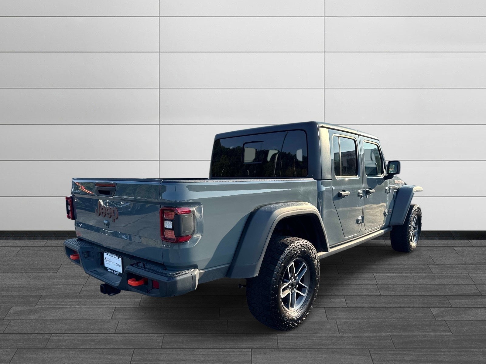 Used 2026 Jeep Gladiator Mojave AWD/4WD image 3