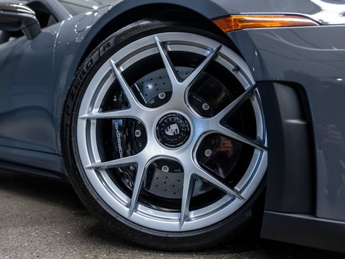 Certified 2025 Porsche 911 GT3 RWD image 19