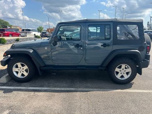 Used 2015 Jeep Wrangler Unlimited Sport AWD/4WD image 1