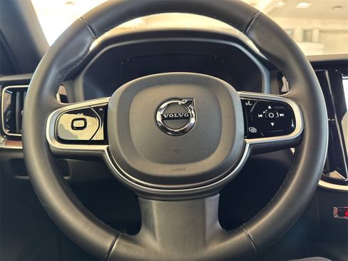 Certified 2025 Volvo V60 B5 Cross Country Plus image 23