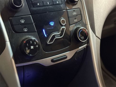 Used 2011 Hyundai Sonata GLS image 14
