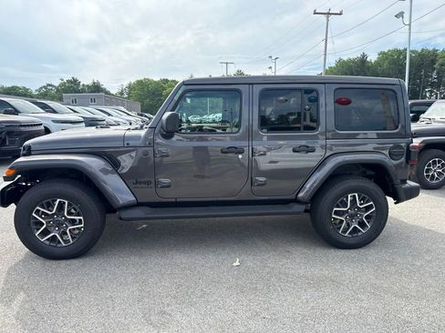 New 2026 Jeep Wrangler Unlimited Sahara AWD/4WD image 2