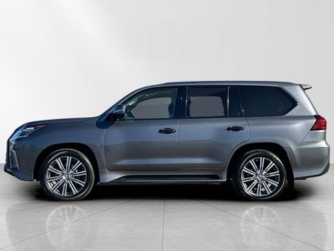 Used 2017 Lexus LX 570 4WD image 3