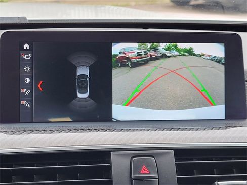 Used 2020 BMW M4 Convertible image 28