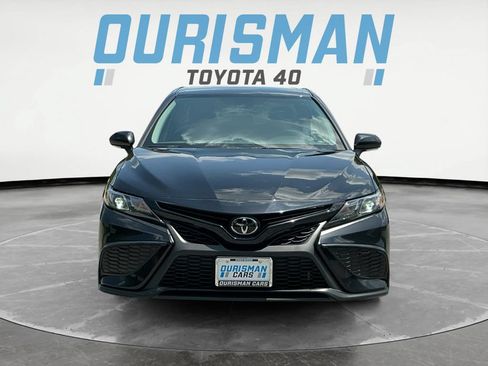 Used 2024 Toyota Camry SE FWD image 2