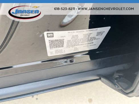 Used 2025 Buick Enclave Preferred FWD image 33