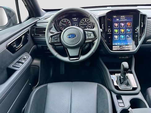 Used 2025 Subaru Forester Touring image 32