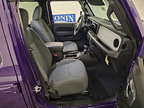 New 2026 Jeep Gladiator Sport image 30