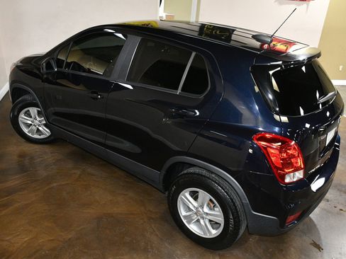 Used 2021 Chevrolet Trax LS w/ Tint and Cruise Package image 80