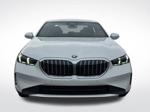 New 2026 BMW 530i xDrive w/ Premium Package image 3