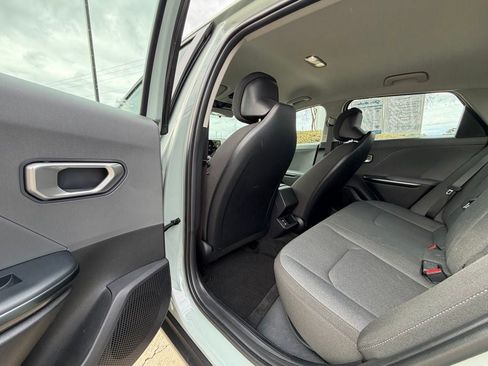 Used 2025 Kia K4 image 16