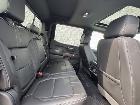 Used 2019 Chevrolet Silverado 1500 High Country w/ Technology Package image 12