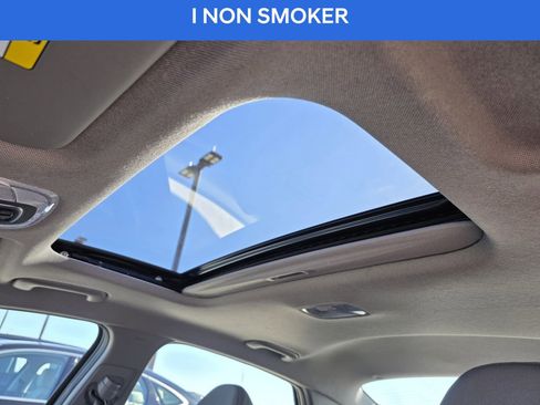 Certified 2025 Hyundai Elantra SEL image 17