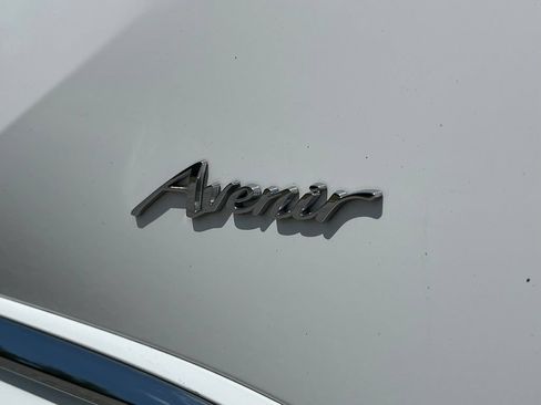 Used 2021 Buick Envision Avenir w/ Technology Package II AWD/4WD image 12
