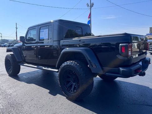 Used 2022 Jeep Gladiator Rubicon w/ Cold Weather Group AWD/4WD image 4