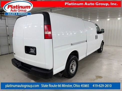 Used 2016 Chevrolet Express 3500 Extended RWD image 5