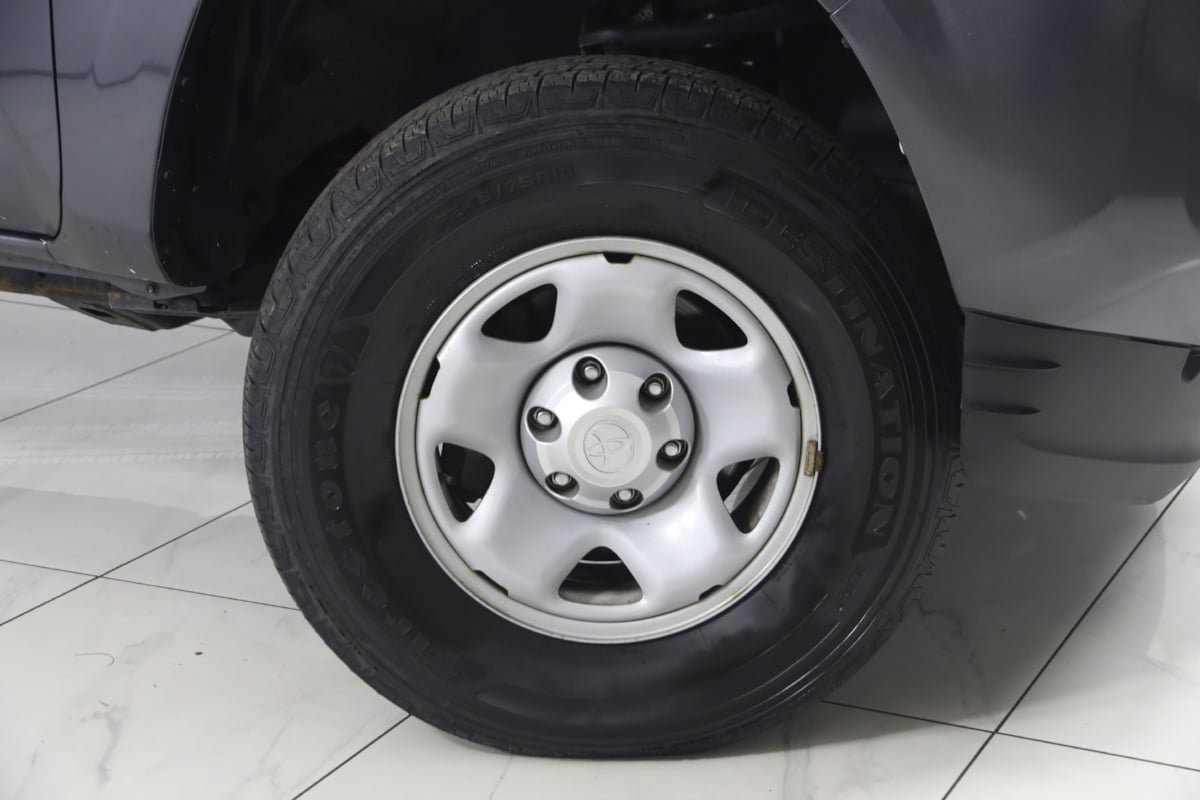 Used 2023 Toyota Tacoma SR AWD/4WD image 12