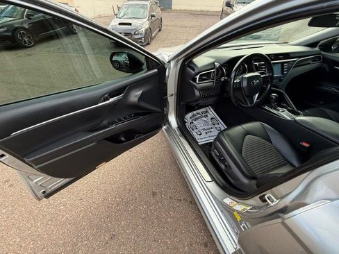 Used 2018 Toyota Camry SE image 10