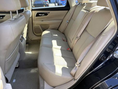 Used 2013 Nissan Altima 2.5 SL FWD image 13