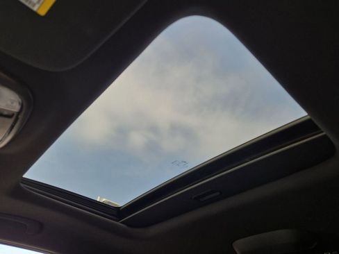 Used 2024 Dodge Durango GT image 27