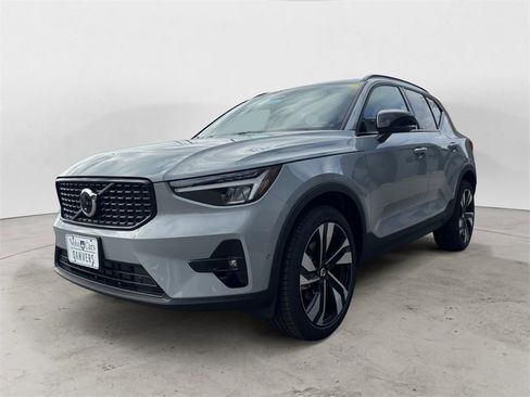 New 2026 Volvo XC40 B5 Plus w/ Protection Package Premier image 2