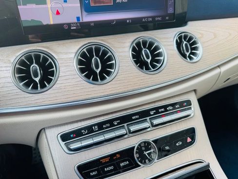 Used 2018 Mercedes-Benz E 400 4MATIC Cabriolet w/ Premium 2 Package (Q02) image 29