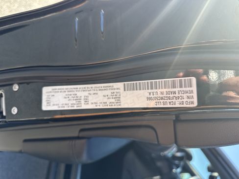 Used 2021 Jeep Grand Cherokee Limited image 31