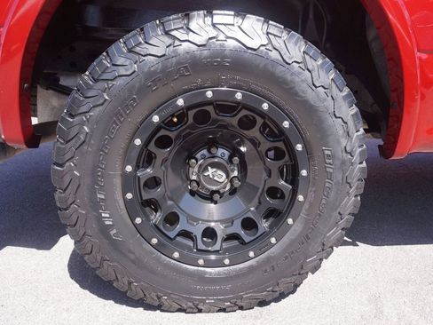 Used 2016 Ford F150 Platinum w/ Technology Package RWD image 13