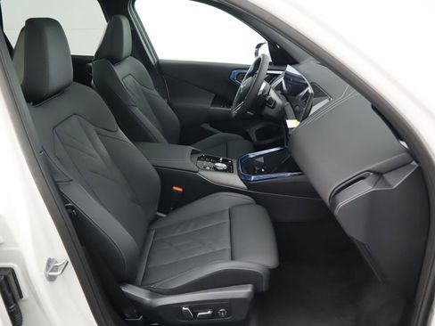 Certified 2025 BMW X3 xDrive30i w/ Premium Package image 22